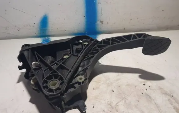 Clutch pedal