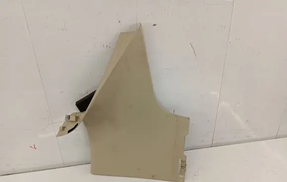 (D)pillar trim (top)