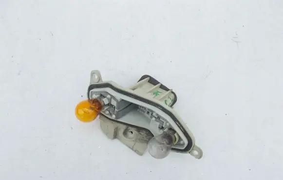 Opel Vectra C Tail light bulb cover holder 