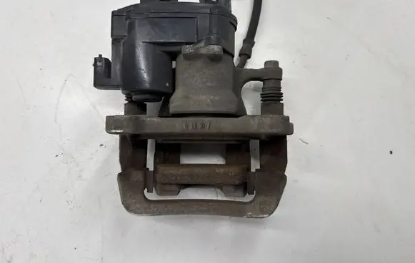 Chevrolet Camaro Rear brake caliper 84273769