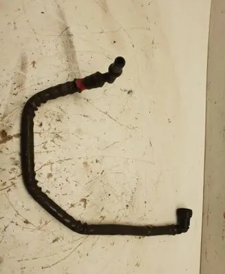 Volvo V60 Fuel injector supply line/pipe 