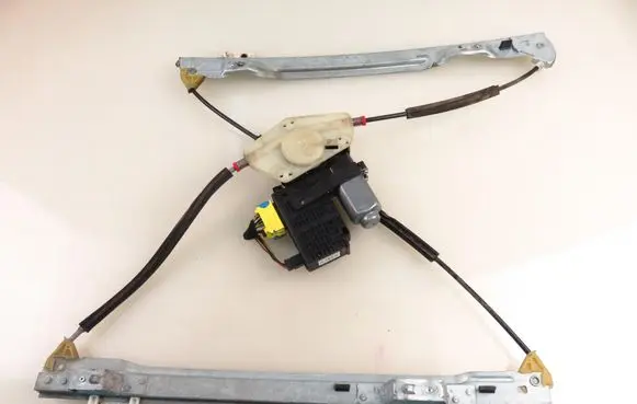 Citroen C4 Grand Picasso Front door window regulator with motor 9654087680