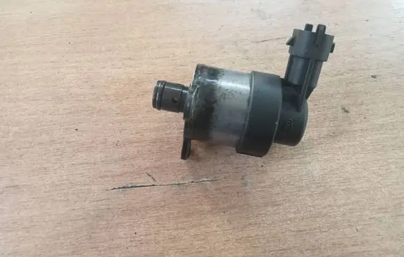 Opel Vectra C Fuel pressure sensor 0928400680 4530530180