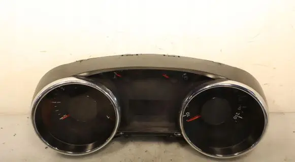 Peugeot 5008 Clock 