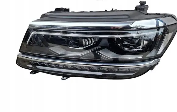 Volkswagen Tiguan Headlight/headlamp 5NB941081E