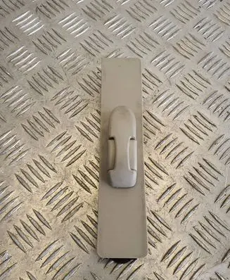 Honda CR-V Seat belt height adjuster 