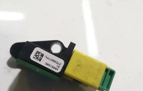 Volkswagen PASSAT CC Airbag deployment crash/impact sensor 40091606 27598077