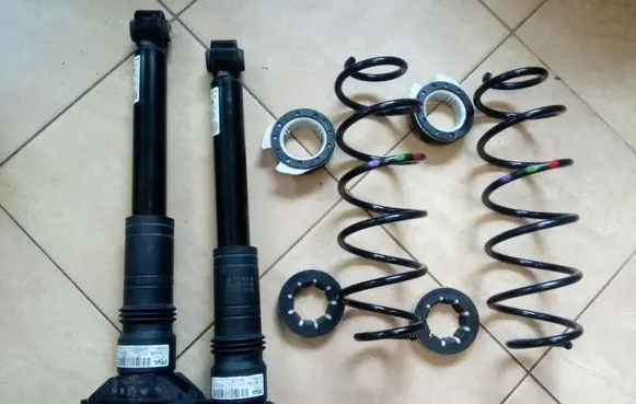 Opel Corsa F Rear shock absorber/damper 9837467280 NE68774