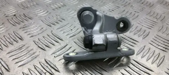 Mercedes-Benz ML W164 Front door upper hinge
