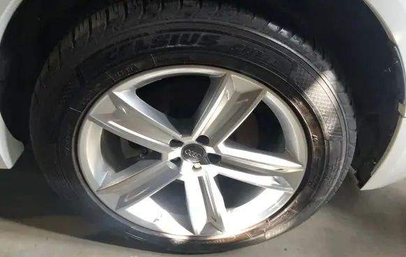Audi Q8 R20 alloy rim 4M8601025 4M8601025C