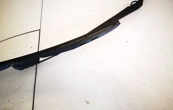Nissan X-Trail T30 Front wiper blade arm