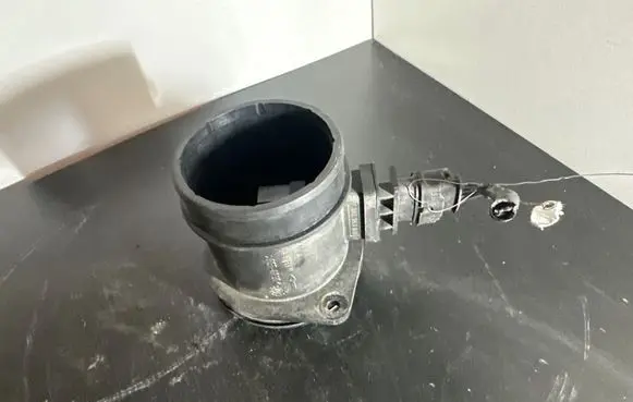 Volvo XC60 Mass air flow meter 0281002730 30677999 23616125