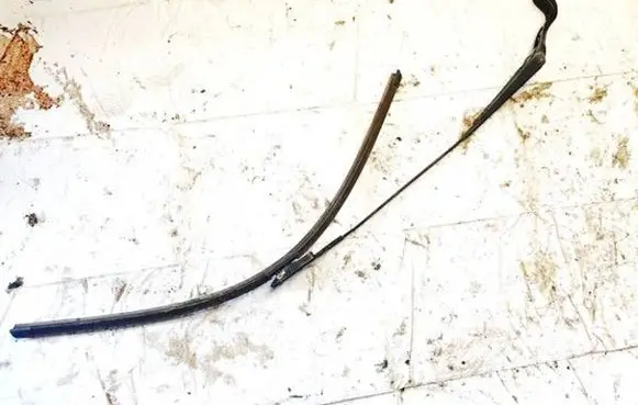 Ford Galaxy Front wiper blade arm 6m2117526ab