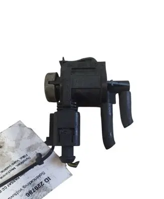 Volkswagen PASSAT CC Turbo solenoid valve 1KO906283A