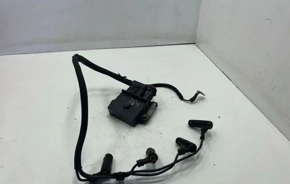 BMW 1 E81 E87 Glow plug pre-heat relay 0522120703
