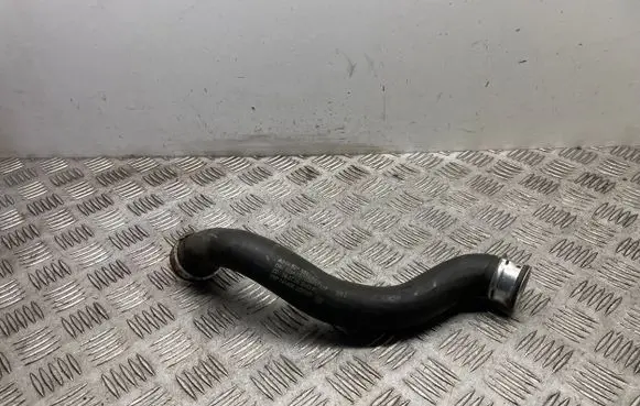 Mercedes-Benz C W204 Engine coolant pipe/hose A2045011582