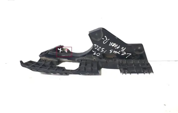 Lexus IS 220D-250-350 Front bumper mounting bracket 5211553020