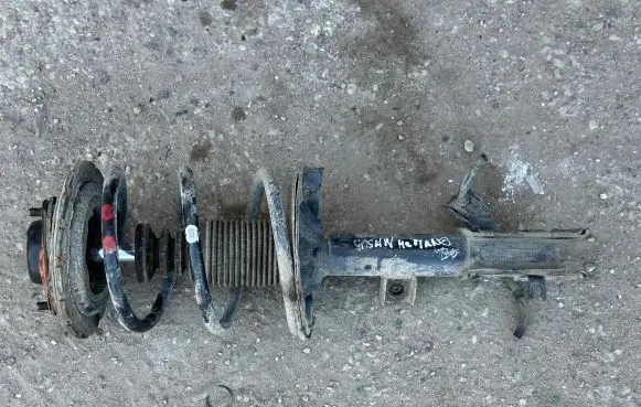 Nissan Murano Z50 Front shock absorber/damper