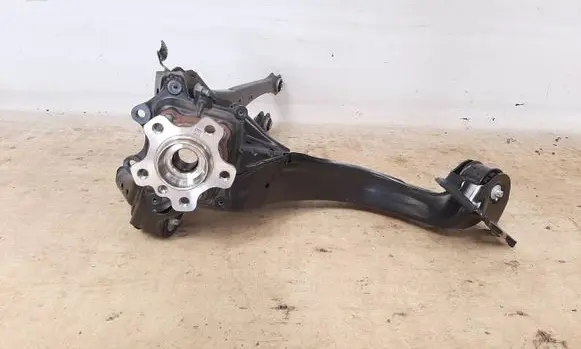 BMW 1 F70 Rear wheel hub spindle/knuckle 6894208 6894228 33306894208
