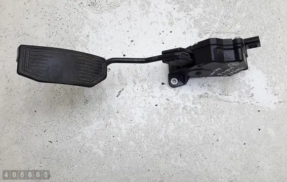 Toyota Prius (XW30) Accelerator throttle pedal 7811012040