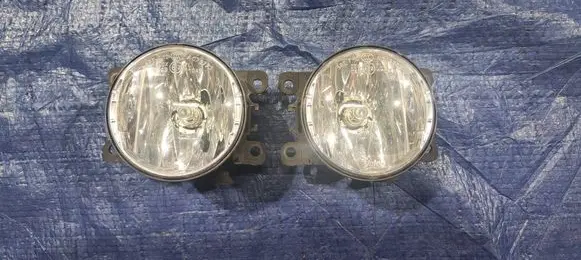 Dacia Sandero Front fog light 89208691 261500097R STL08H16