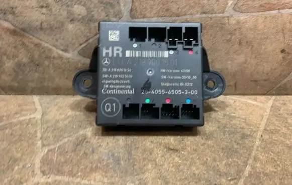 Mercedes-Benz CLS C218 X218 Door control unit/module A2189001501