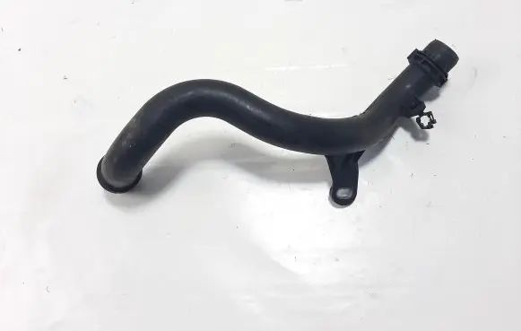Audi A4 S4 B9 8W Engine coolant pipe/hose 04L121071G