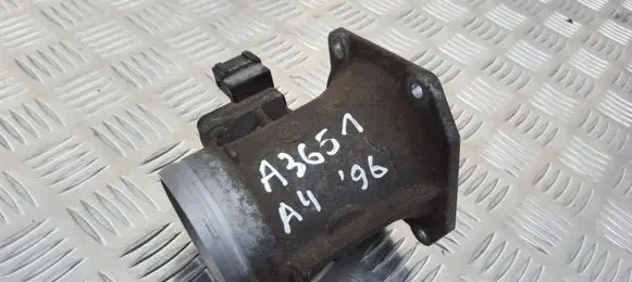 Audi A4 S4 B5 8D Mass air flow meter 037906461B AFH60-10A