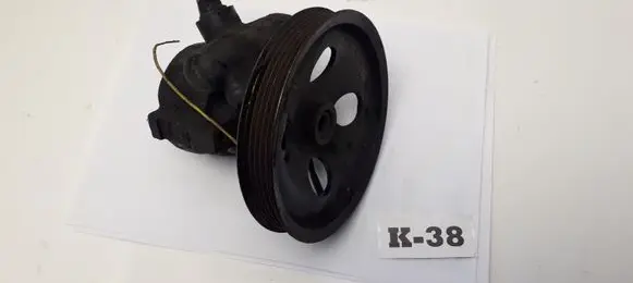 Mitsubishi Carisma Power steering pump 26043436