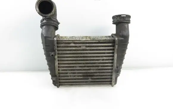 Volkswagen PASSAT B5.5 Intercooler radiator 3B0145805D