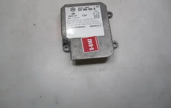 Volkswagen PASSAT B5.5 Airbag control unit/module 1C0909605B 5WK43124