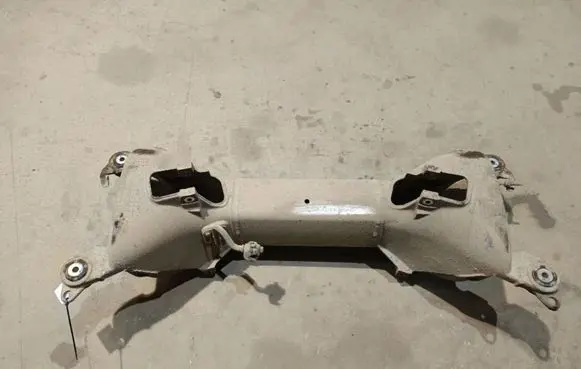 Peugeot 407 Rear subframe 