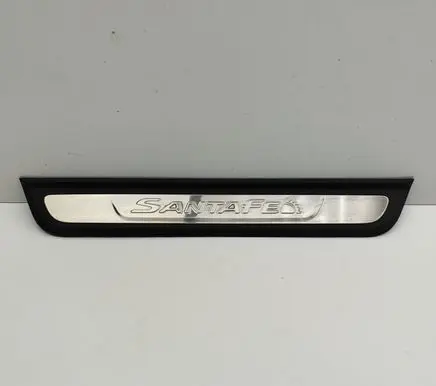 Hyundai Santa Fe Front sill trim cover 85883S1500