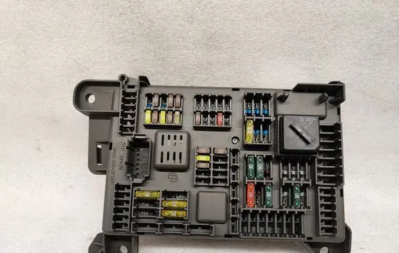 BMW X5 E70 Fuse module 693168704