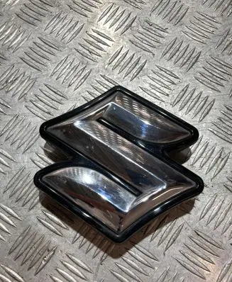Suzuki SX4 S-Cross Manufacturer badge logo/emblem 71744-63T1