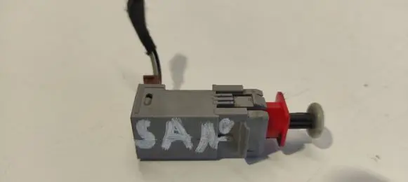 Clutch pedal sensor