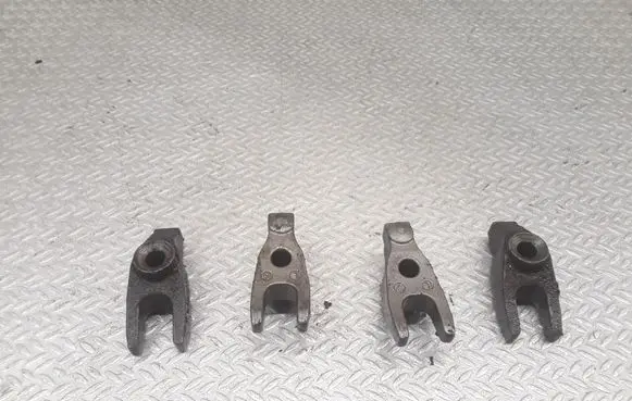 Dodge Nitro Fuel Injector clamp holder 
