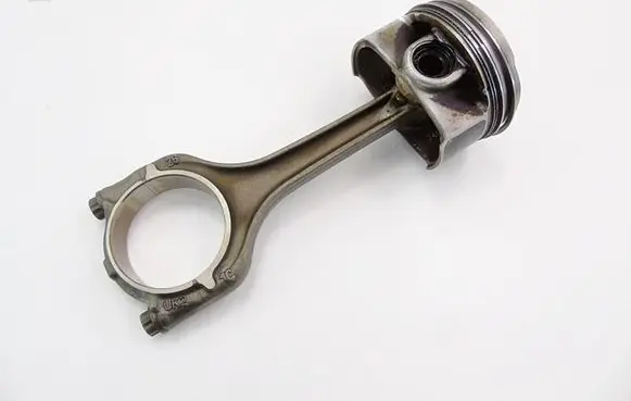 Volkswagen Golf VII Piston with connecting rod 04EM