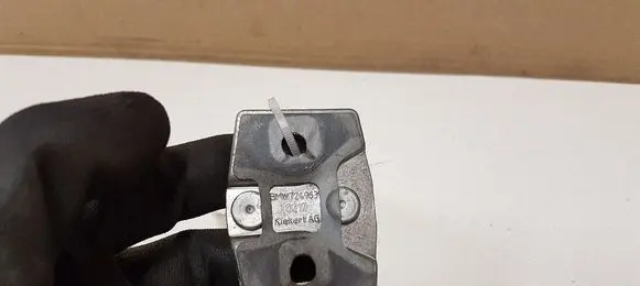 BMW 5 F10 F11 Rear door lock loop/hook striker 7249639