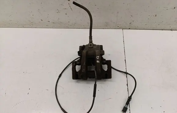 BMW 4 F36 Gran coupe Rear brake caliper