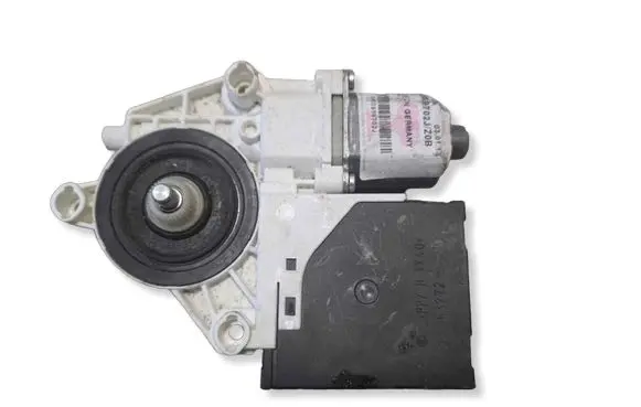 Volkswagen Golf VI Front door window regulator motor 5K0959702J