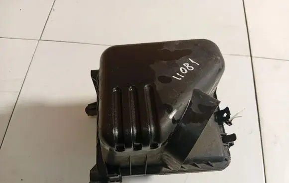 KIA Ceed Air filter box 281002H200