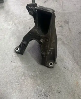 Audi A6 S6 C6 4F Engine mounting bracket 4F0199308P