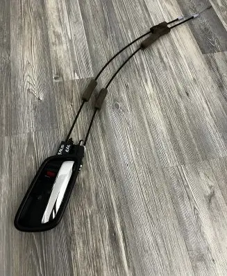 Honda CR-V Front door interior handle 