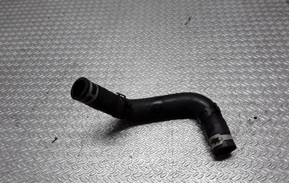 Mercedes-Benz C W204 Engine coolant pipe/hose