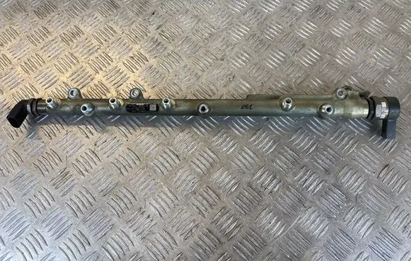 BMW 5 E60 E61 Fuel main line pipe 7788679 0445216008 0281002481