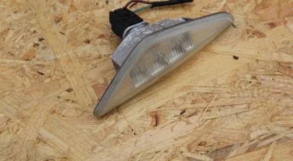 BMW 3 E46 Front fender indicator light 6920732