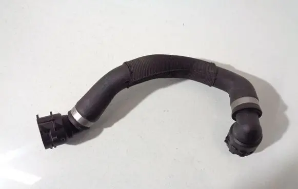 BMW X5 F15 Engine coolant pipe/hose 9282264 6421928226401
