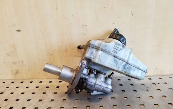 Volkswagen PASSAT CC Master brake cylinder 3C2611301 1K0945459A 5N0945459A