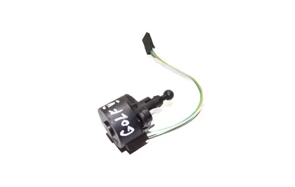 Volkswagen Golf V Headlight level adjustment motor 800123
